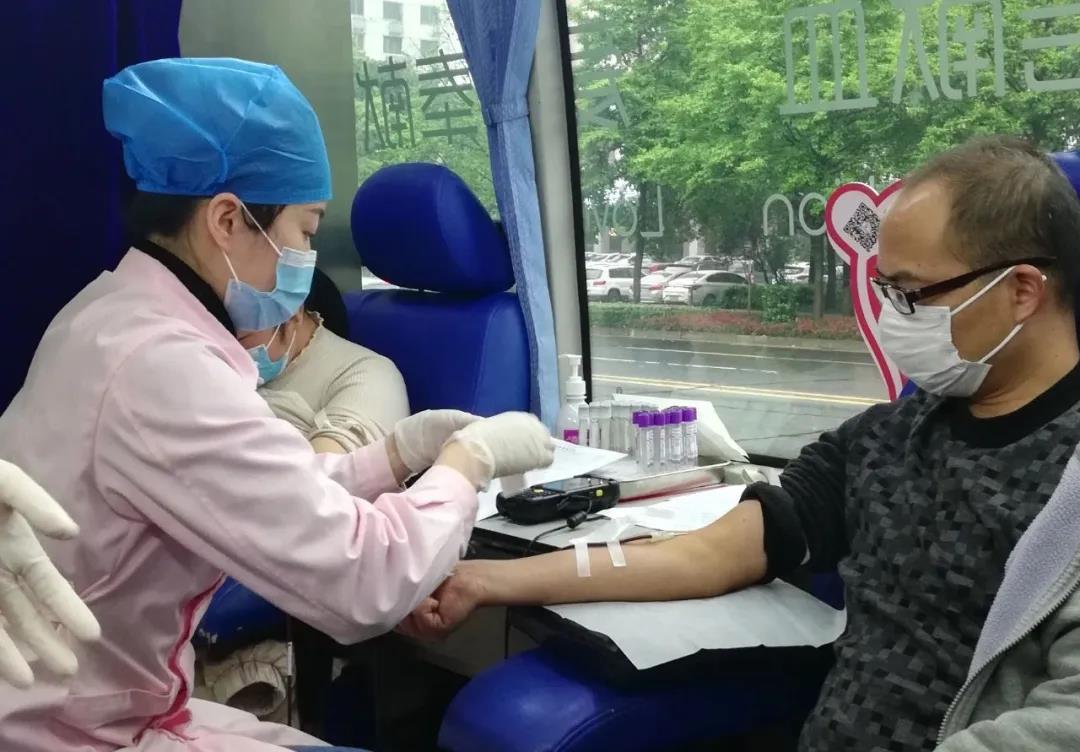 爱心献血，温暖中国，十大买球的正规网站_买球赛(中国)官方网站
在行动！