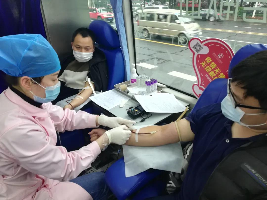 爱心献血，温暖中国，十大买球的正规网站_买球赛(中国)官方网站
在行动！